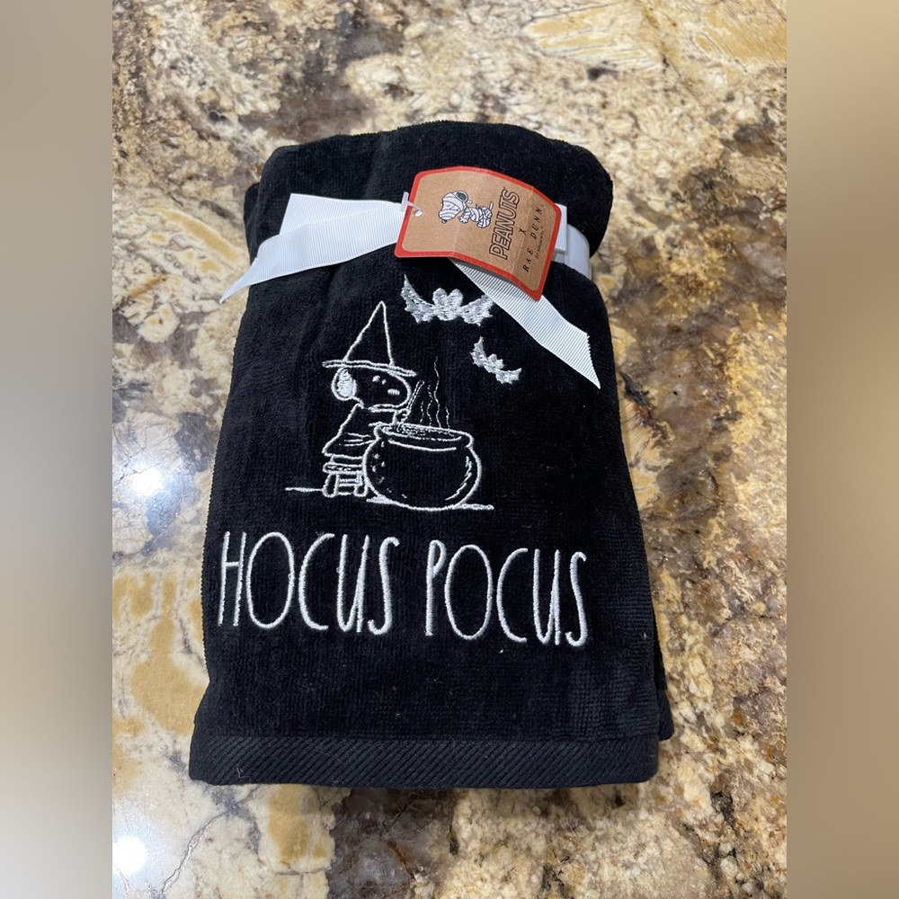 Rae Dunn Peanuts set of 2 HOCUS POCUS Snoopy hand towels   100% Cotton NEW!!